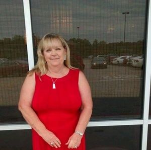 Meet your Posher, Debbie